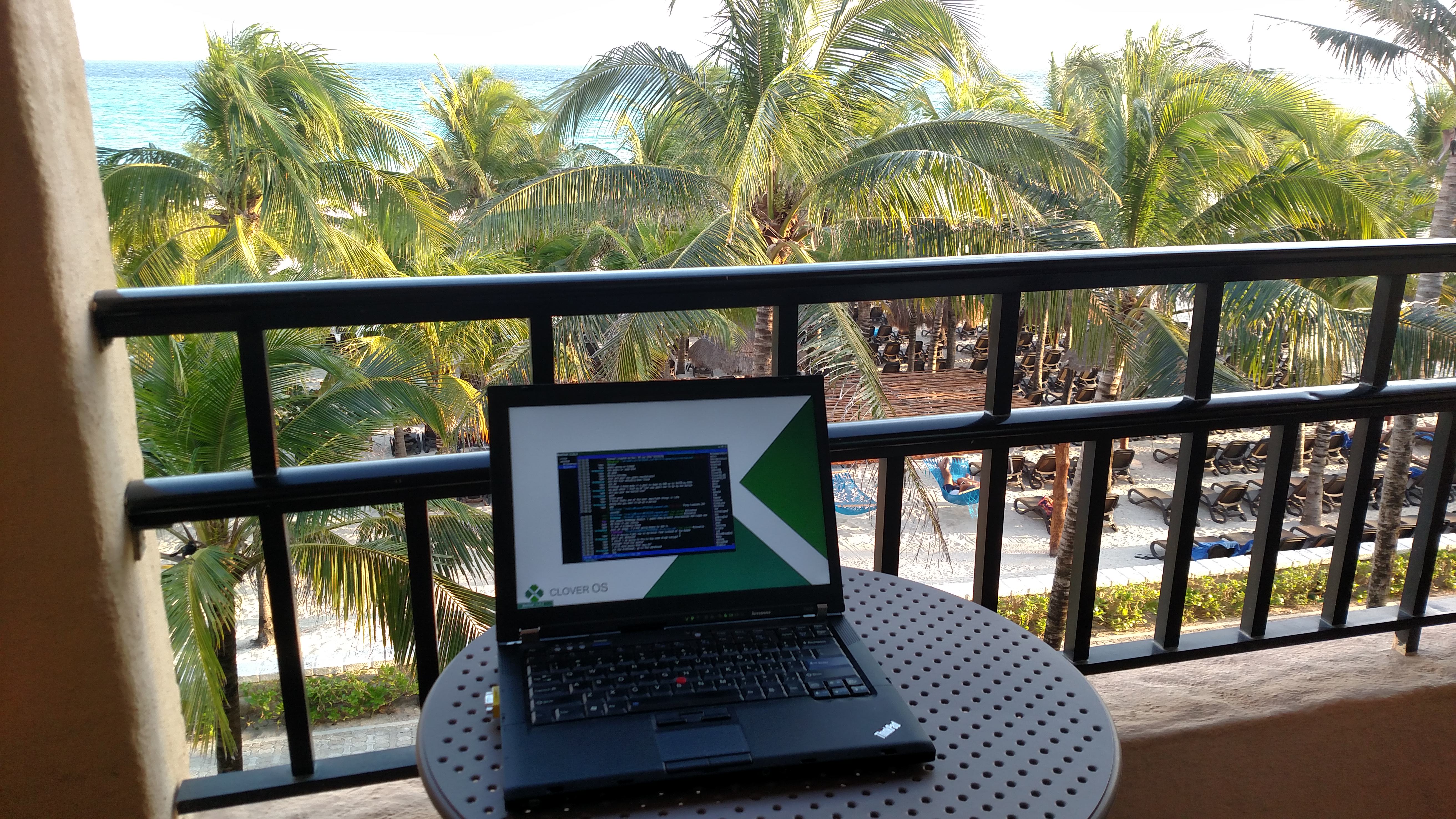 CloverOS-x86_64-20190810.iso screenshot 1